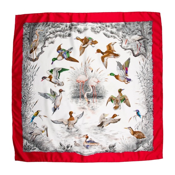 Vintage Hermès Halte en Camargue Silk Scarf Bird Motif 90cm - Picture 1 of 5